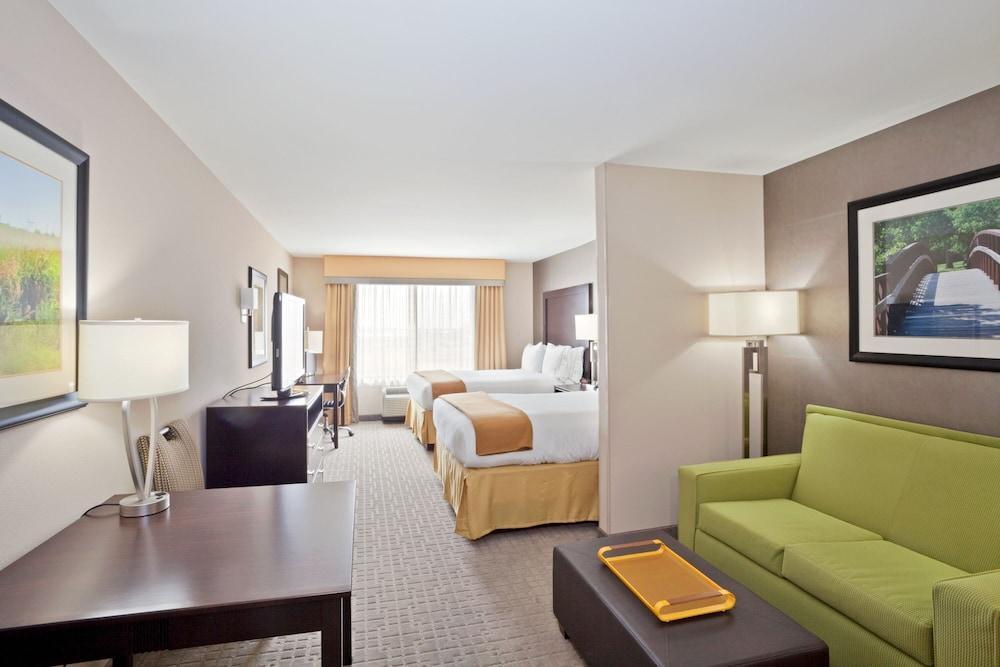 Holiday Inn Express Hays By Ihg Exterior photo