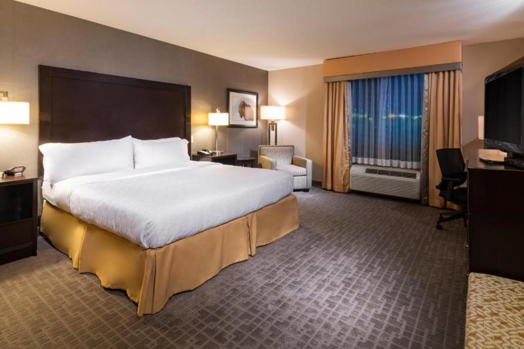 Holiday Inn Express Hays By Ihg Exterior photo